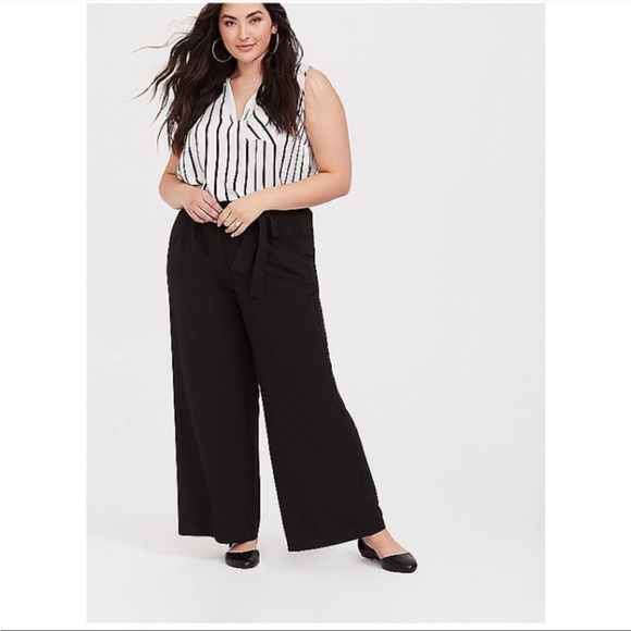 NEW Torrid black crepe self tie wide leg pants - Picture 3 of 3